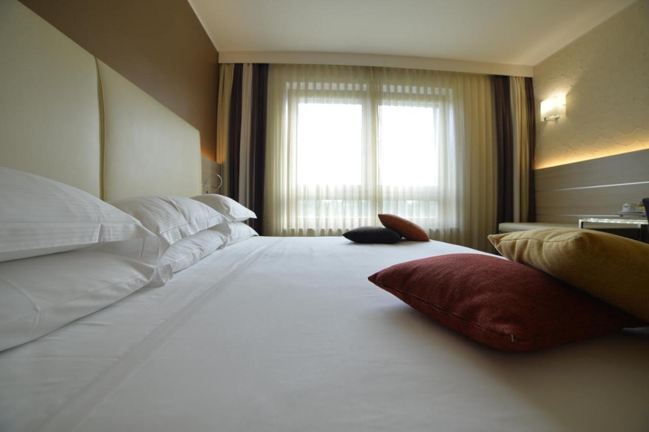 Best Western Plus Soave Hotel サン・ボニファーチョ エクステリア 写真